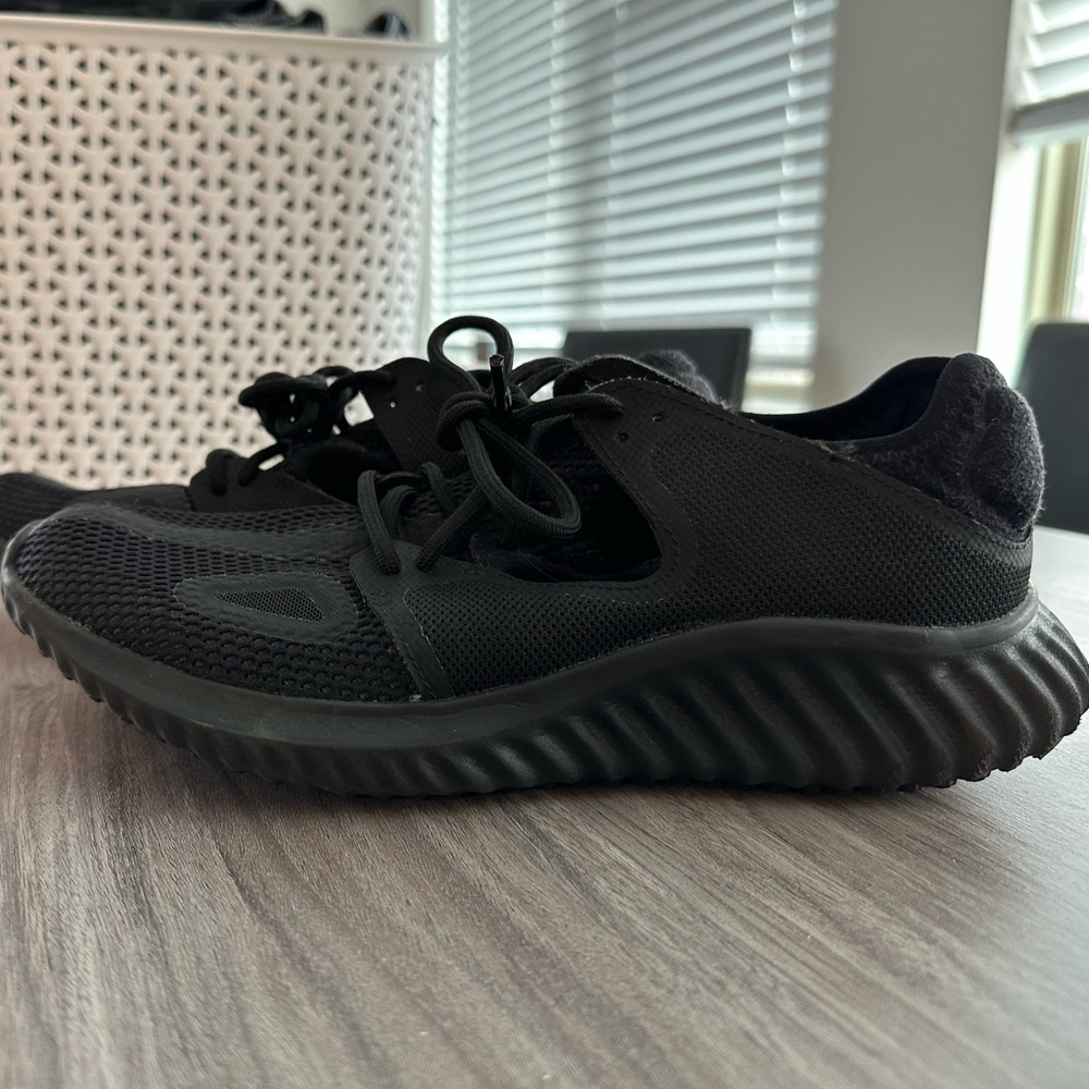 Adidas Bounce Sneakers